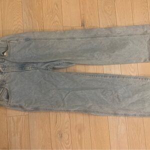 Brand new Aritzia Sundeh Straight Jeans On Sale!